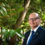 Dimas Covas, a former Butantan, takes on the role of scientist at the pharmaceutical company that developed CoronaVac