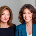 Marta Alvarez leaves and hands over the presidency to her sister, Cristina