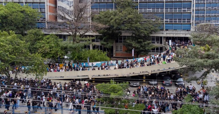 112966704-sao-paulo-sp-sp-09-11-2025-prova-do-enem-na-universidade-sao-judas-tadeu-bairro-da-moo.jpg