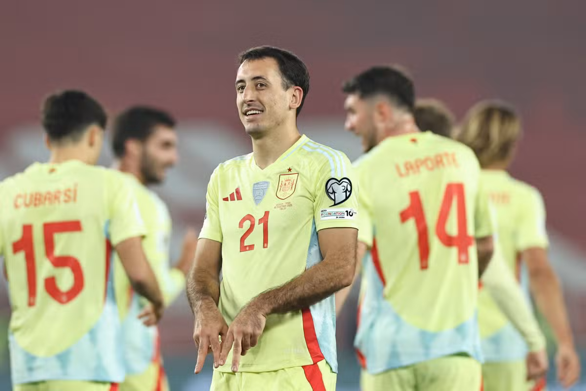 113021627-spains-forward-21-mikel-oiarzabal-celebrates-after-scoring-the-teams-fourth-goal-du.jpg
