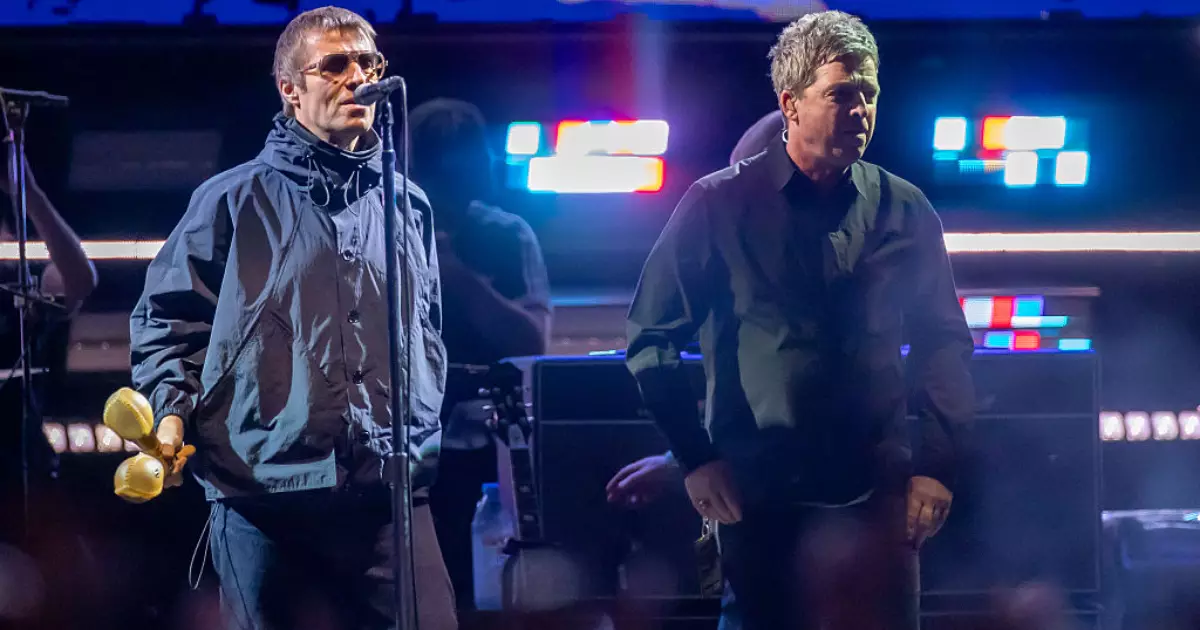 1402818923-liam-gallagher-e-noel-gallagher-mike-coppola-getty-images-foto-jornalistica-2233115018.jp_.webp