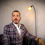 A masculinity trainer was arrested on charges of domestic violence – 11/29/2025 – Daily Life