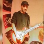 Which musician from La Plata died playing live?