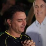 The dollar rises after the announcement of Flavio Bolsonaro’s pre-candidacy