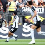 Brazilian League: The best moments of the Corinthians 2 × 2 Botafogo match. video