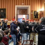 The opposition collectively once again overthrows the Christmas police three days before the lighting