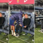 The Brazilian consoled him on the bench despite Barcelona’s victory