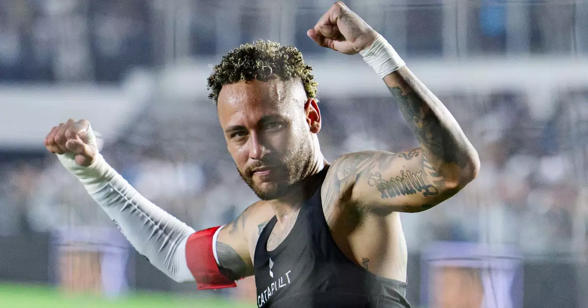 886521112-neymar-se-declara-ao-santos-e-a-torcida-um-dos-melhores.jpg