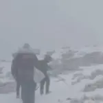 Four mountaineers suffering from hypothermia were rescued in Gredos after a six-hour operation