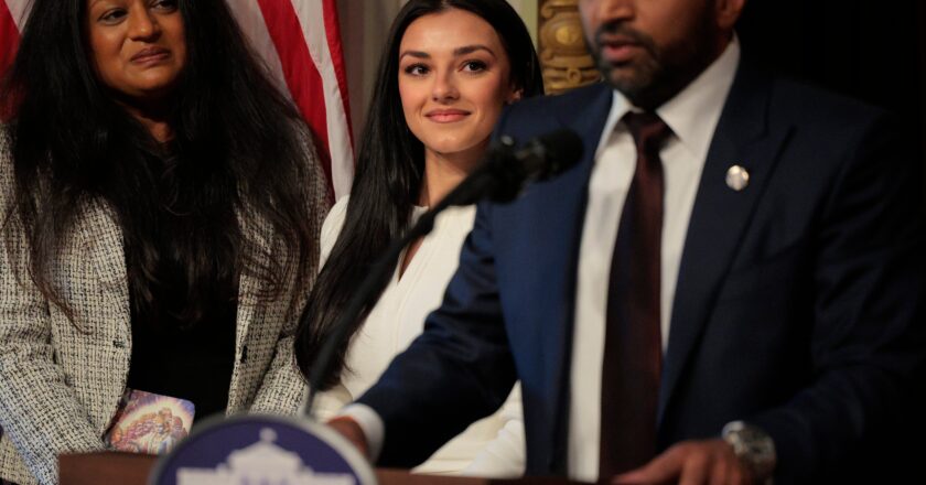 kudupinter – Kash Patel lashes out at reports he used government jet to watch his girlfriend sing