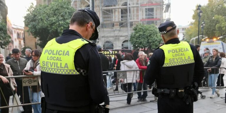 PolisNaviaddd-U13527045332aVo-1024x512@diario_abc.jpg