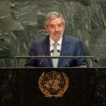 Mexican Foreign Minister Juan Ramon de la Fuente requests a temporary license to perform spinal surgery