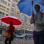 Sunday is unsettled in AMBA with storms and slight drop in temperatures; Alerts continue in the country