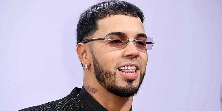 anuel-aa-klKE-U701193632177PyE-1200x840@diario_abc-kV0E-1024x512@diario_abc.jpg
