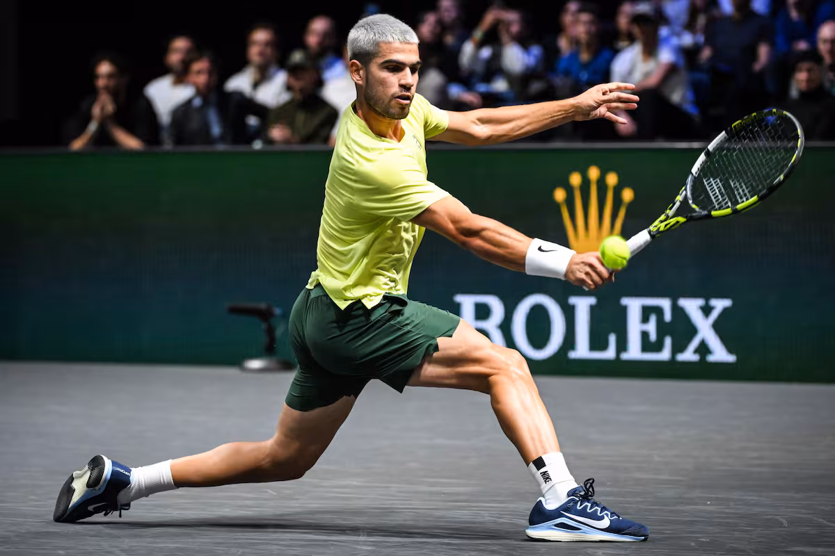 carlos-alcaraz-va-por-su-segunda-victoria-en-el-B3AGRTS5HRHPJIOAZDTBRLE6SQ.jpg