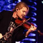 David Jarrett returns to Argentina with a classic and electric show at Gran Rex