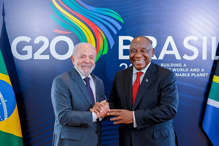 foto-lula-e-presidente-da-africa-do-sul-Cyril-Ramaphosa.jpg