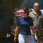 Carlos Bolsonaro complains about the lack of information about his father