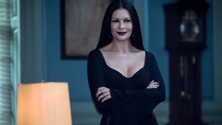 miercoles-morticia-addams-catherine-zeta-jones-4270779.jpg