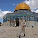 100835680-palestinians-visit-the-al-aqsa-mosque-compound-in-jerusalem-on-october-14-2022.-photo.jpg