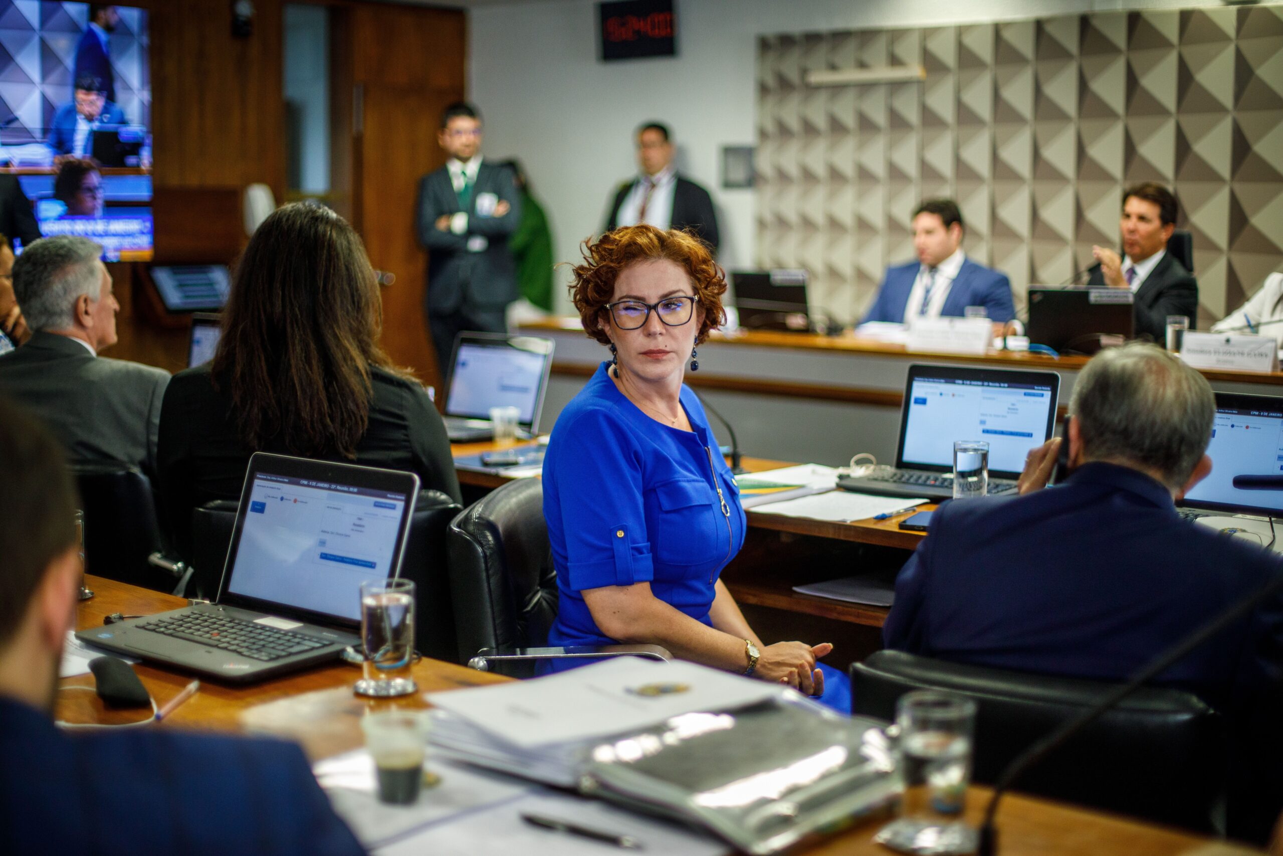 104724128-pa-brasilia-df-18-10-2023-cpmi-8-de-janeiro-no-senado-federal-carla-zambelli-e-a-unica.jpg