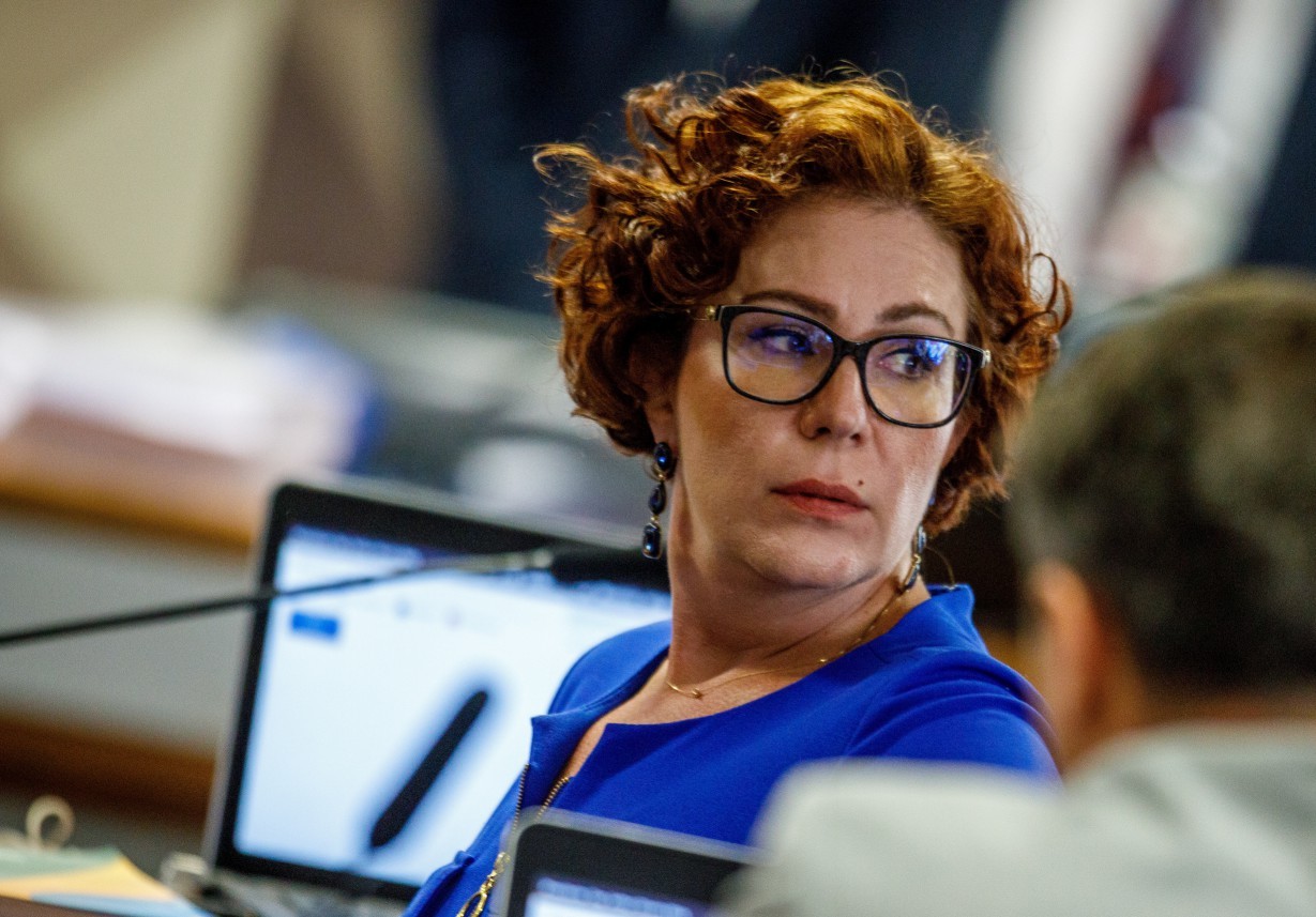 104725166-pa-brasilia-df-18-10-2023-cpmi-8-de-janeiro-no-senado-federal-carla-zambelli-e-a-u.jpg