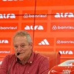 Abel Braga apologizes after his anti-gay speech during the show at the Internacional