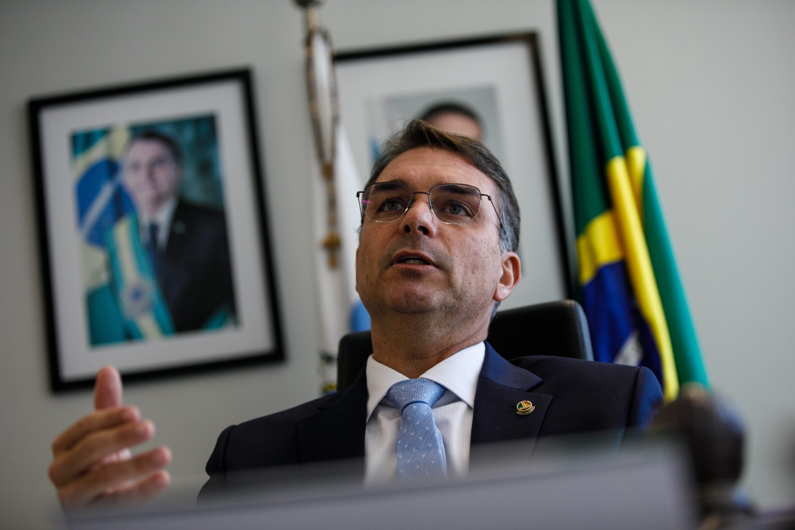 110082622-pa-brasilia-df-19-02-2025-entrevista-exclusiva-senador-flavio-bolsonaro-fotografia-bre.jpg
