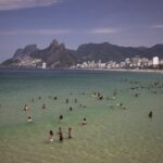 112433924-ri-rio-de-janeiro-rj-21-09-2025-praia-de-ipanema-lotada-no-utlimo-dia-do-inverno-sol-f.jpg