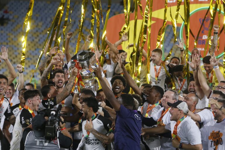 113366701-es-rio-de-janeiro-rj-21-12-2025-final-da-copa-do-brasil-final-campeao-corinthians.jpg