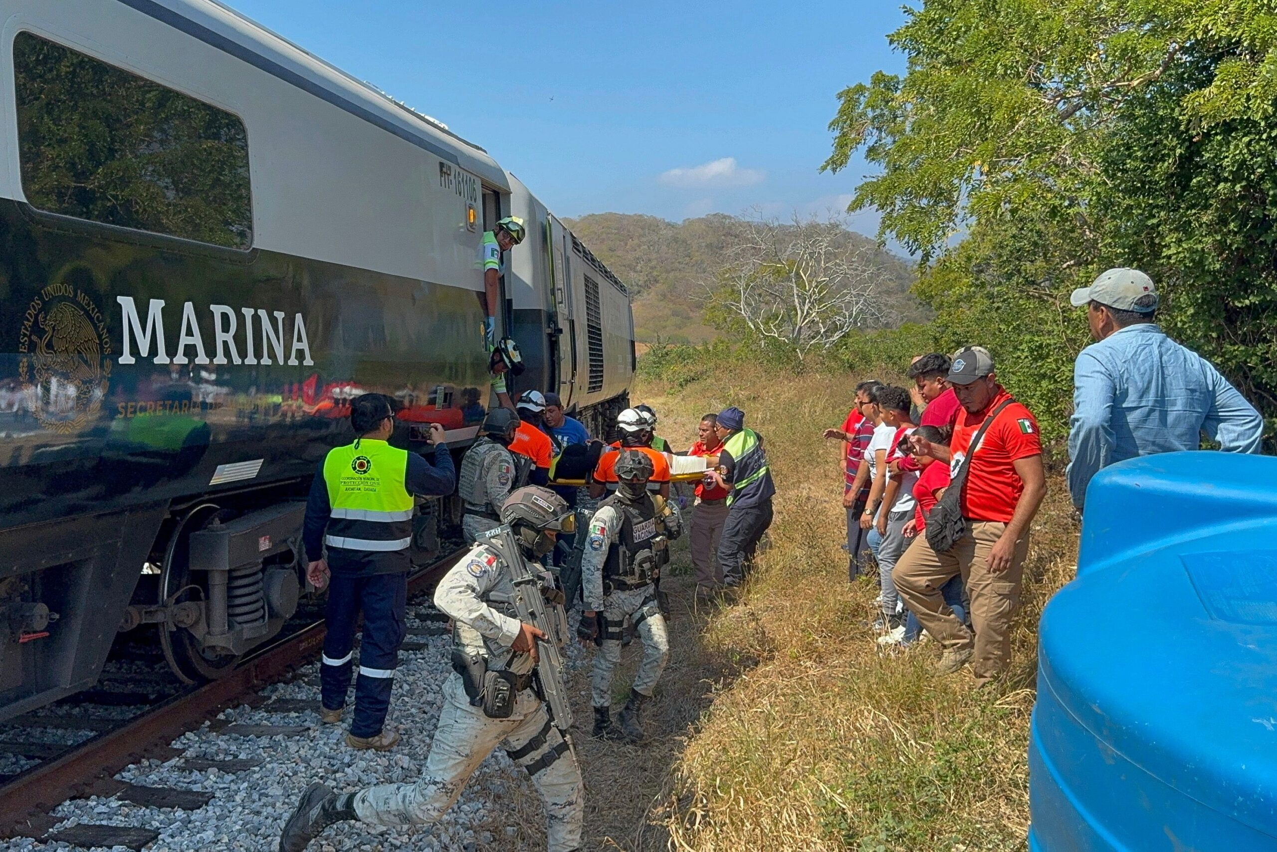 113399748-mexican-army-soldiers-and-civil-protection-members-rescued-passengers-from-the-interoceani.jpeg