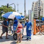 113402162-ri-rio-de-janeiro-rj-29-12-2025-pontos-de-hidratacao-da-cedae-barracas-de-aguadeiro.jpg