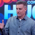 Domingo’s production runs into trouble and Luciano scolds Huck: “All this nonsense…”