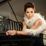 Angela Deniz, an obligatory series in a country that slaughters women every day