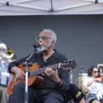 Gilberto Gil performs an intimate show on board the ship after the delay – 12/02/2025 – Photographer