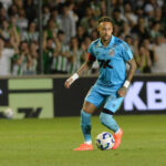 Neymar scores a hat-trick and keeps Santos out of the relegation zone – 03/12/2025 – Sports