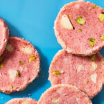 Mortadella biscuits recipe with strawberries and pistachios – 12/06/2025 – Food