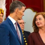 Sánchez campaigns for the “rupture” that Puigdemont asks of him on the hardest day of the Constitution