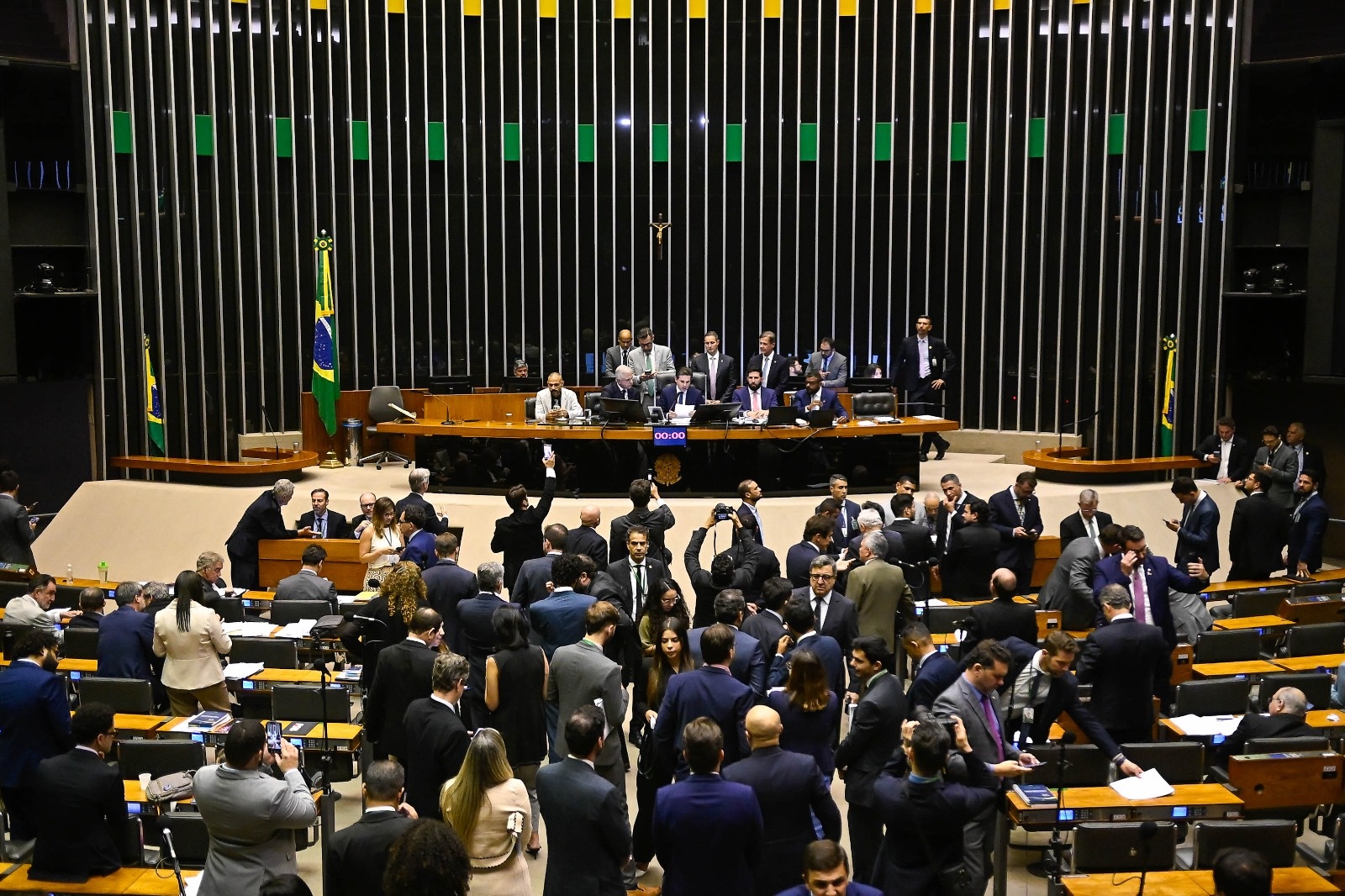 1765334524_camara-dos-deputados-PL-Antifaccao-1.jpg