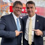 1765431547_Governador-Tarcisio-de-Freiras-e-o-senador-Flavio-Bolsonaro.jpg