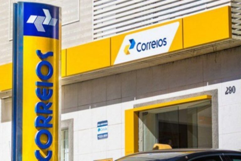 1765640226_Foto-concurso-dos-Correios-atendente-comercial-600x400-1.jpg