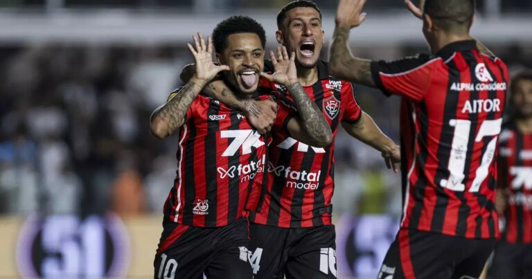 194550915-santos-v-vitoria-brasileirao-2025-2048x1365.jpg