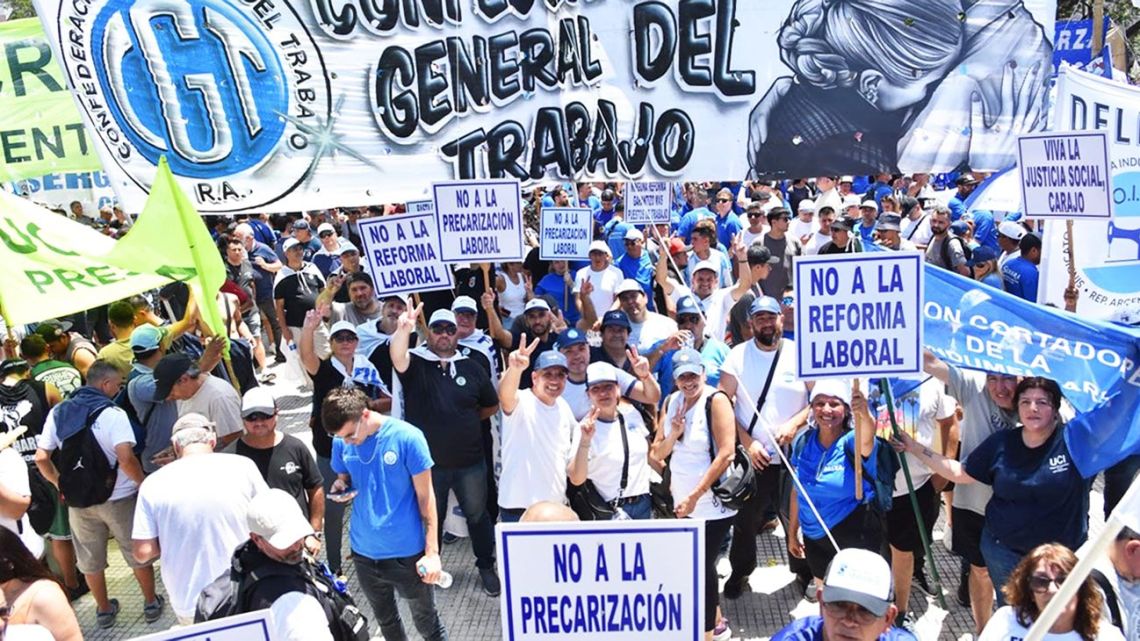 2101225marchagctprecarizacionlaboralreformaprotestacuarterolog-2157174.jpg