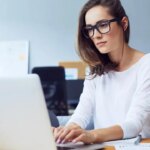 How are Argentine freelancers paid today and how much do they earn