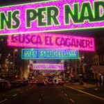 A discussion on this street in Barcelona about Christmas lighting designed for those who travel by car