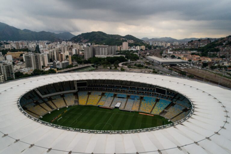 99122339-ri-rio-de-janeiro-rj-16-05-2022-estadio-maracana-apos-melhorias-no-gramado-maracana.jpg
