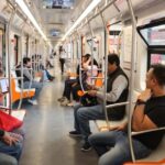 Metro CDMX: tiktoker reveals the “modus operandi” for stealing wallets and mobile phones inside cars