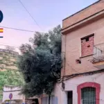 Two people were arrested after dismantling a “black spot” for selling drugs next to the bullring in Huelva