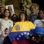 Patricia Bullrich joined the march in support of María Corina Machado in Buenos Aires