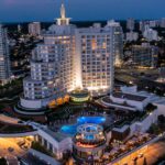 The most emblematic hotel in Punta del Este expects a record season led by the Argentines